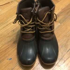 Girls Sperry boots